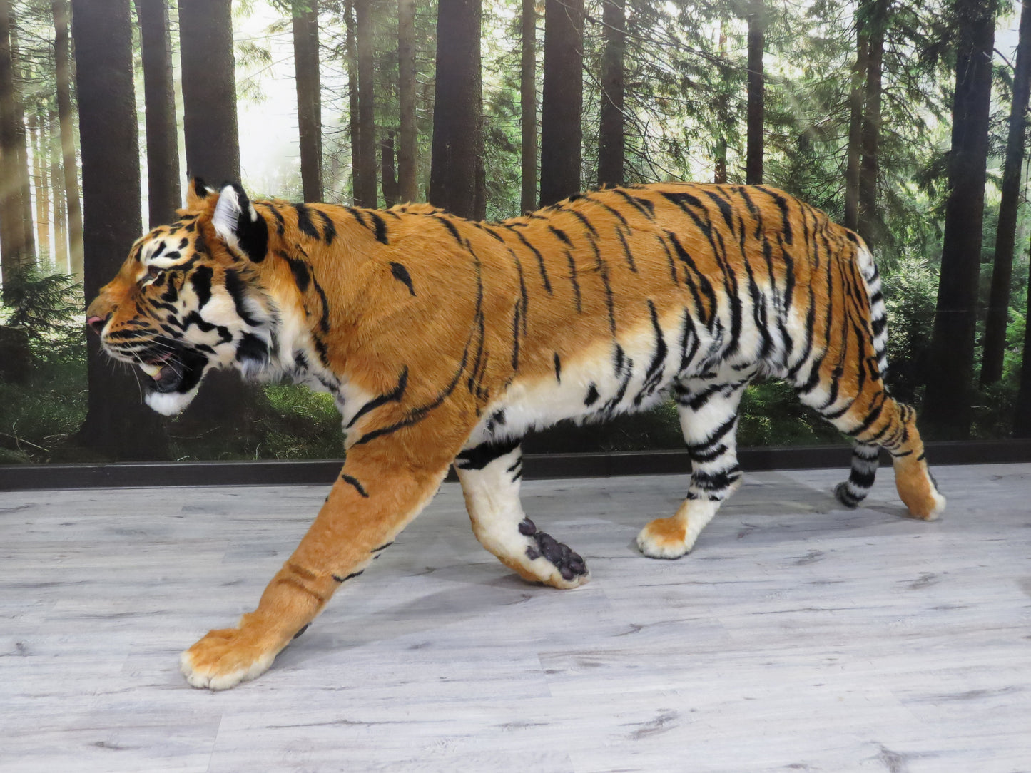 Replica Taxidermy Tiger Standing mount Stuffed African Life Size